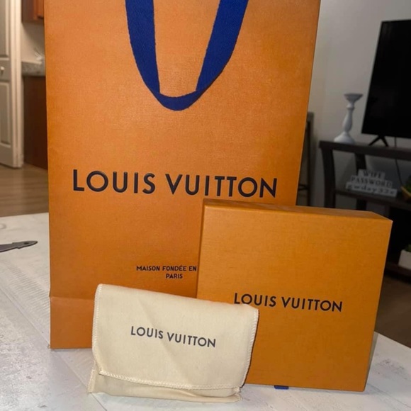 Authentic Louis Vuitton Mens Wallet Black Monogram - Picture 2 of 3